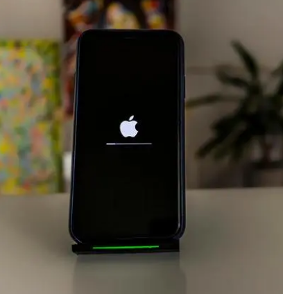 凌河苹果手机维修分享更新iOS 16时卡在滑动升级界面解决办法 